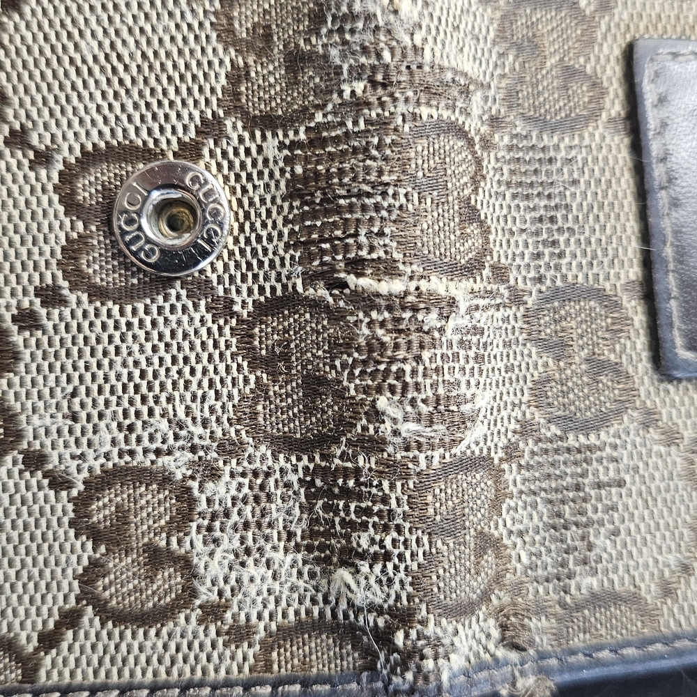 Gucci Brown and Tan Key & Card Holder - Picture 9 of 13
